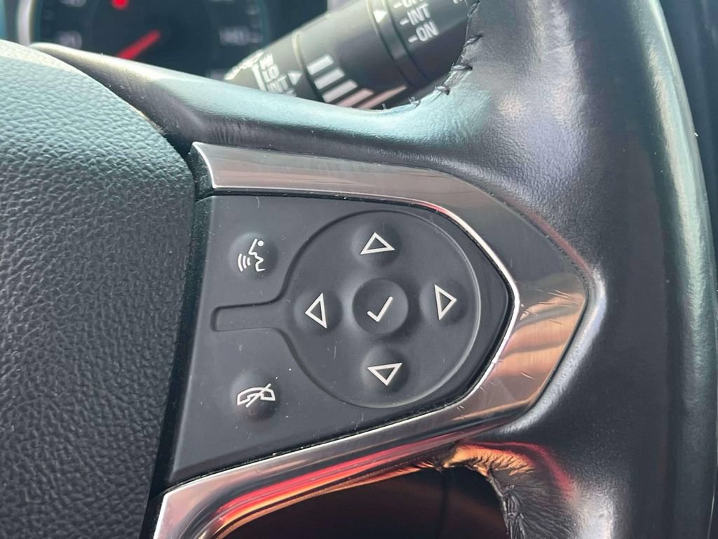 Used 2019 Chevrolet Traverse LT w/ LT Premium Package AWD/4WD image 25