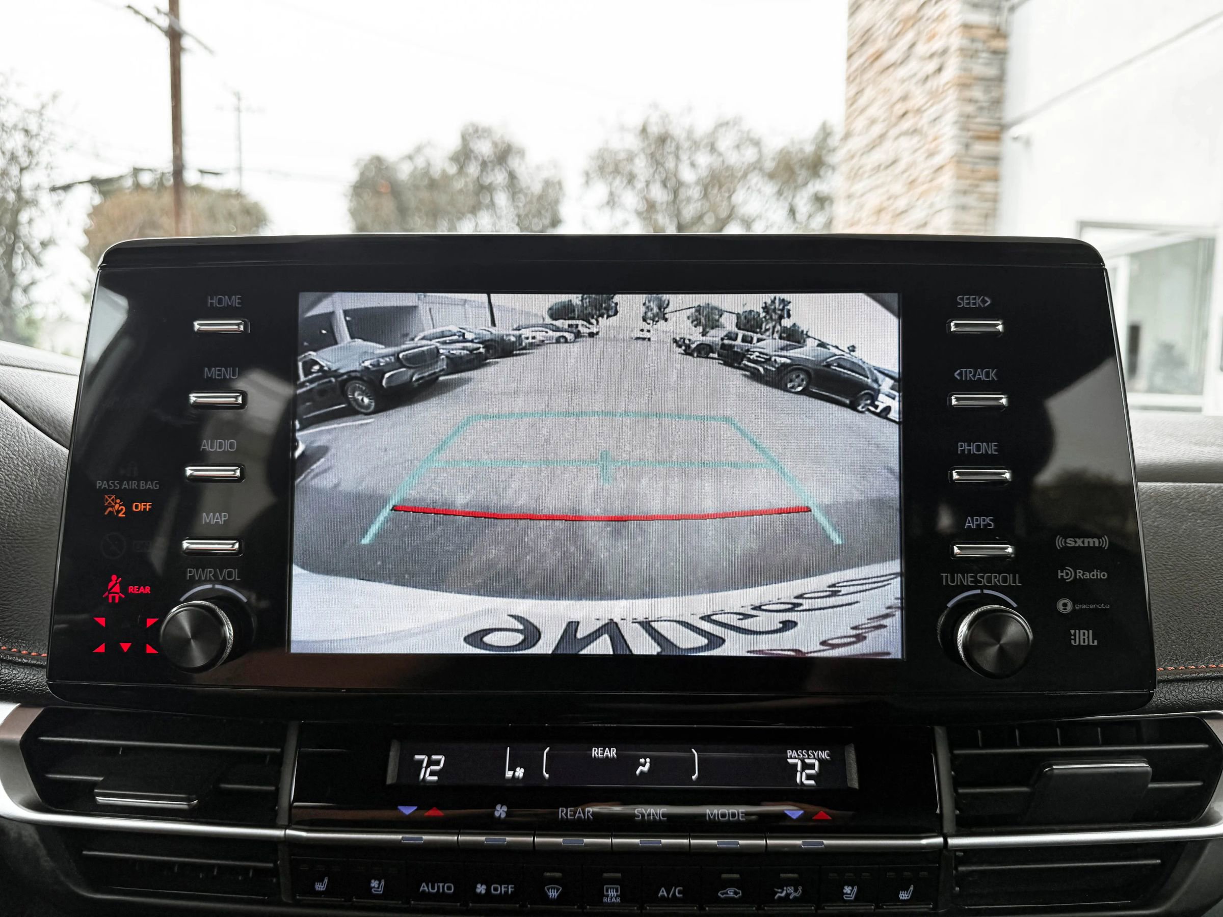 Used 2024 Toyota Sienna XSE w/ XSE Premium Package FWD image 19