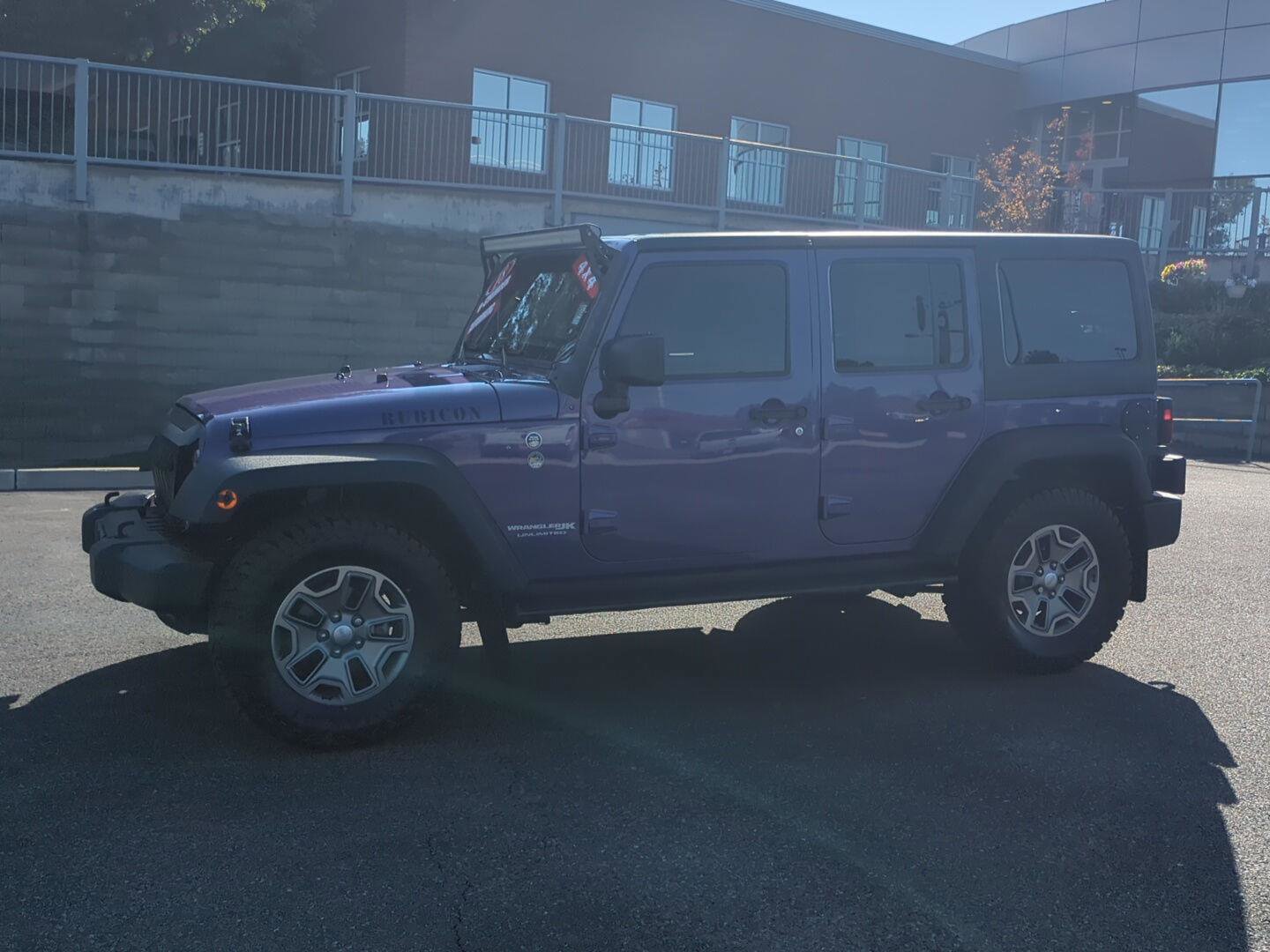 Used 2018 Jeep Wrangler Unlimited Rubicon w/ Cold Weather Group image 3