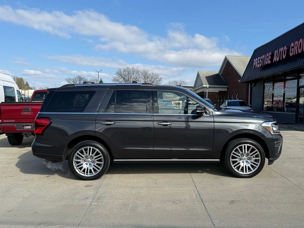 Used 2024 Ford Expedition Limited image 20