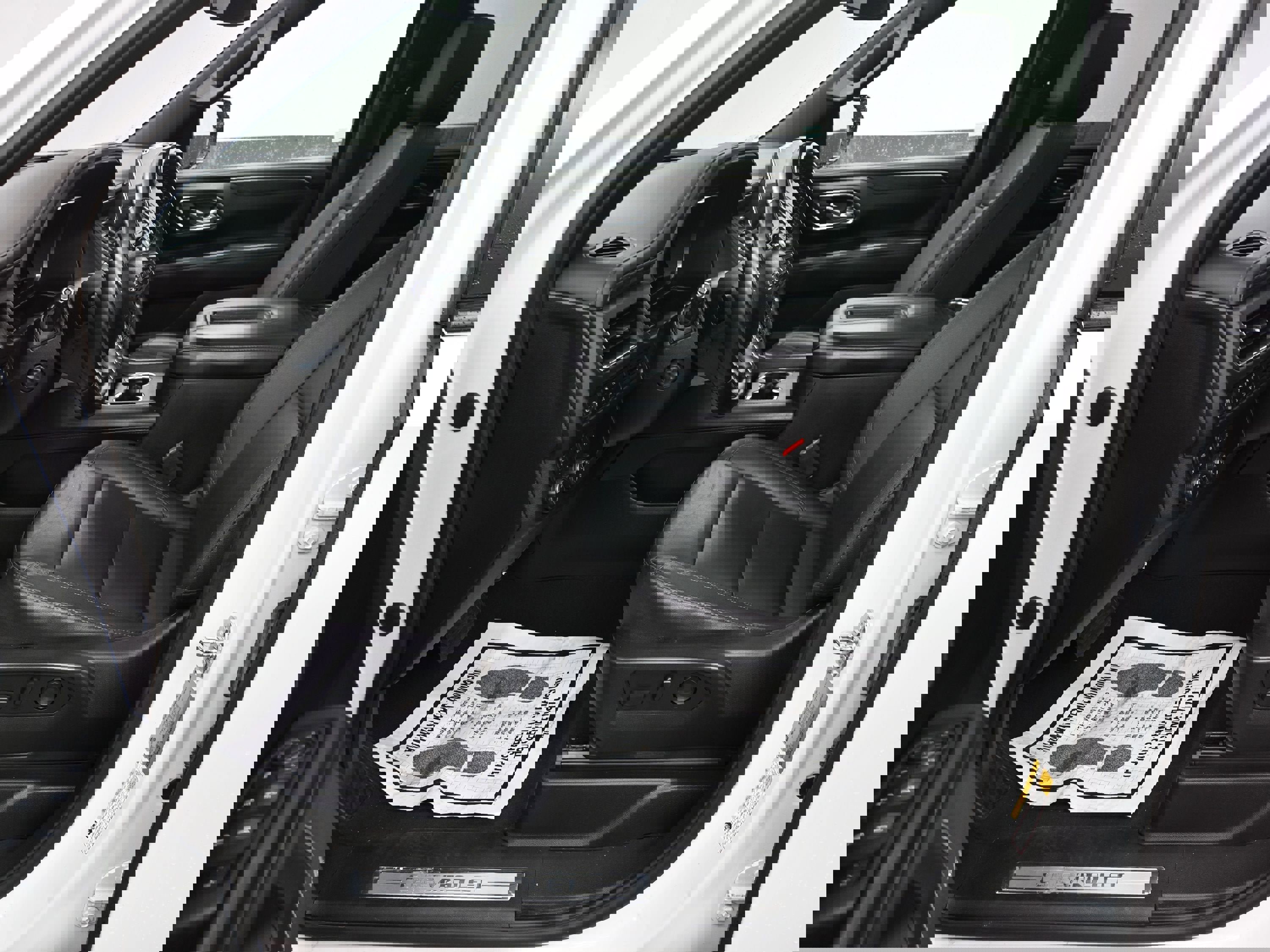 Used 2023 Chevrolet Tahoe Z71 w/ Luxury Package image 10