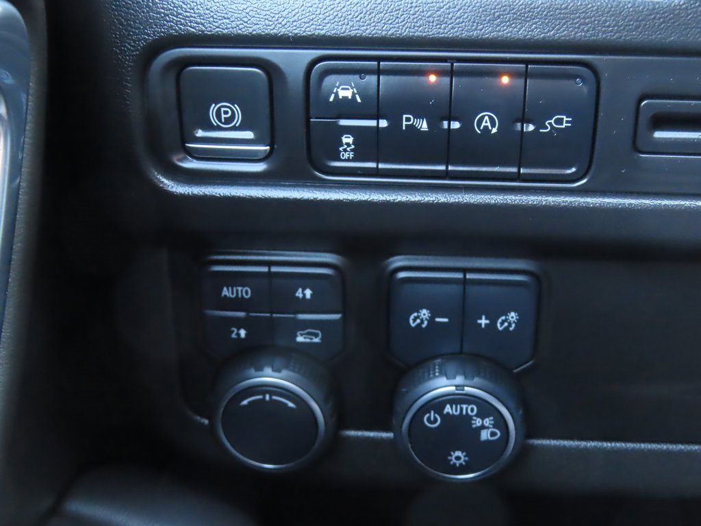 Used 2021 Chevrolet Tahoe RST w/ Luxury Package image 13