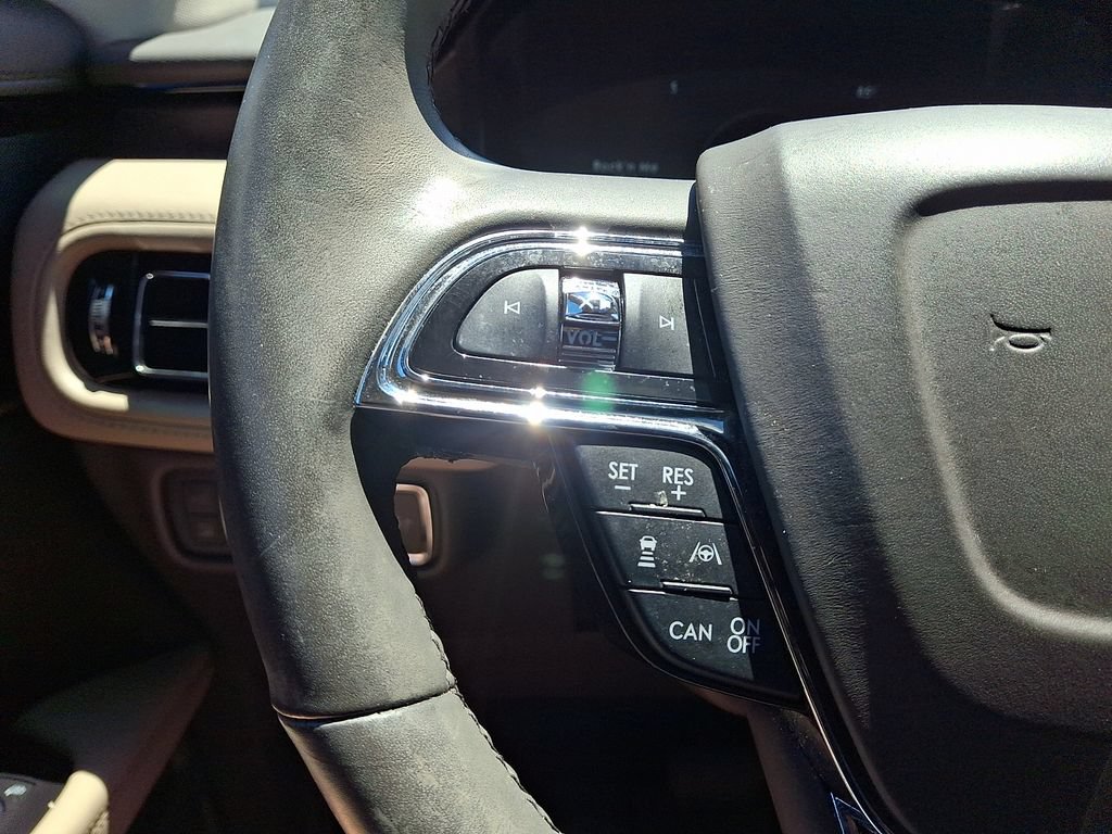 Used 2022 Lincoln Nautilus Reserve AWD/4WD image 23