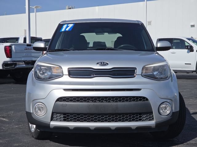 Used 2017 Kia Soul + FWD image 11