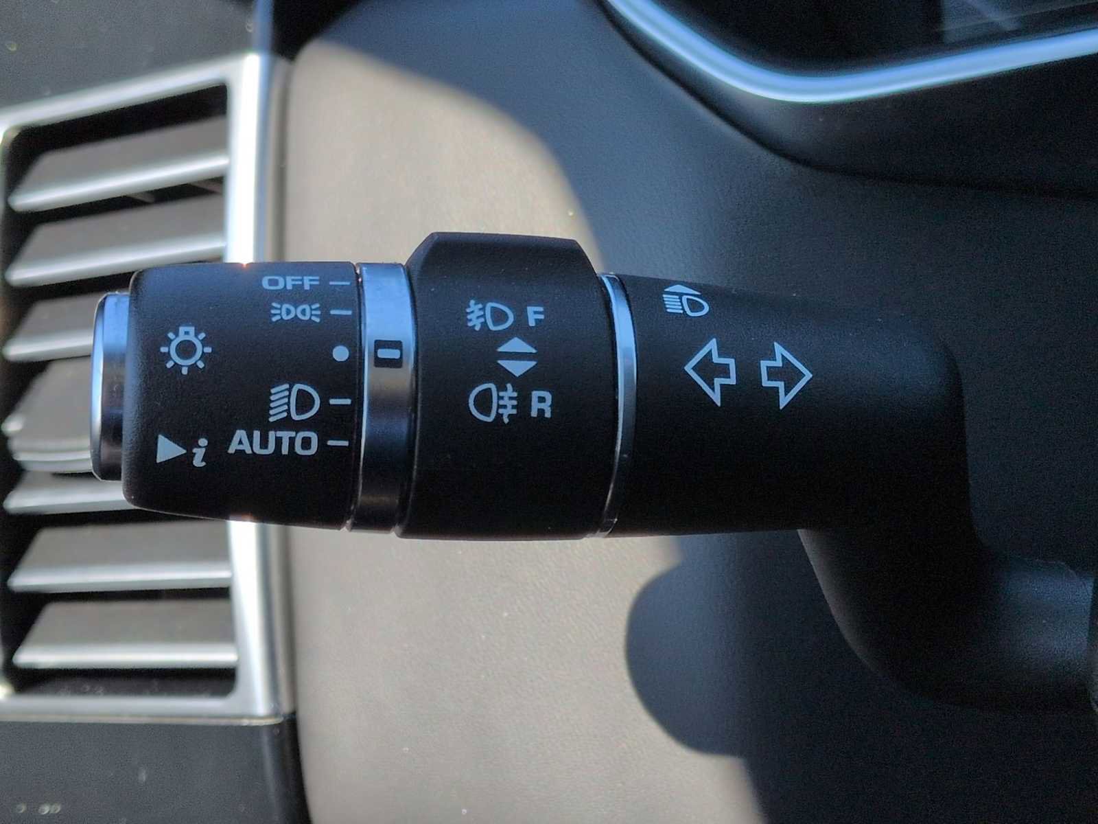 Used 2021 Land Rover Range Rover P525 Westminster Edition LWB image 29