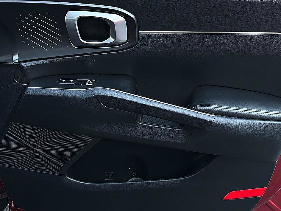 Used 2022 Kia Sorento S w/ Panoramic Sunroof Package FWD image 27