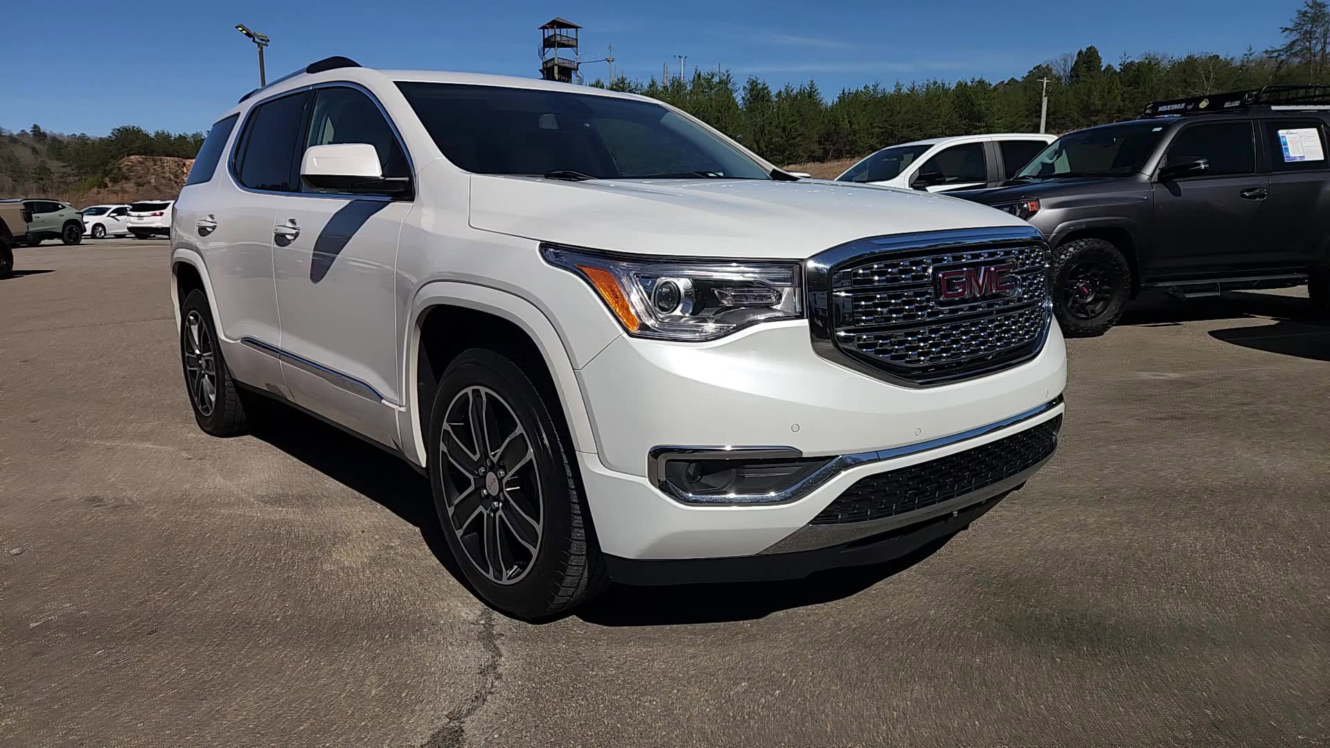 Used 2019 GMC Acadia Denali image 14