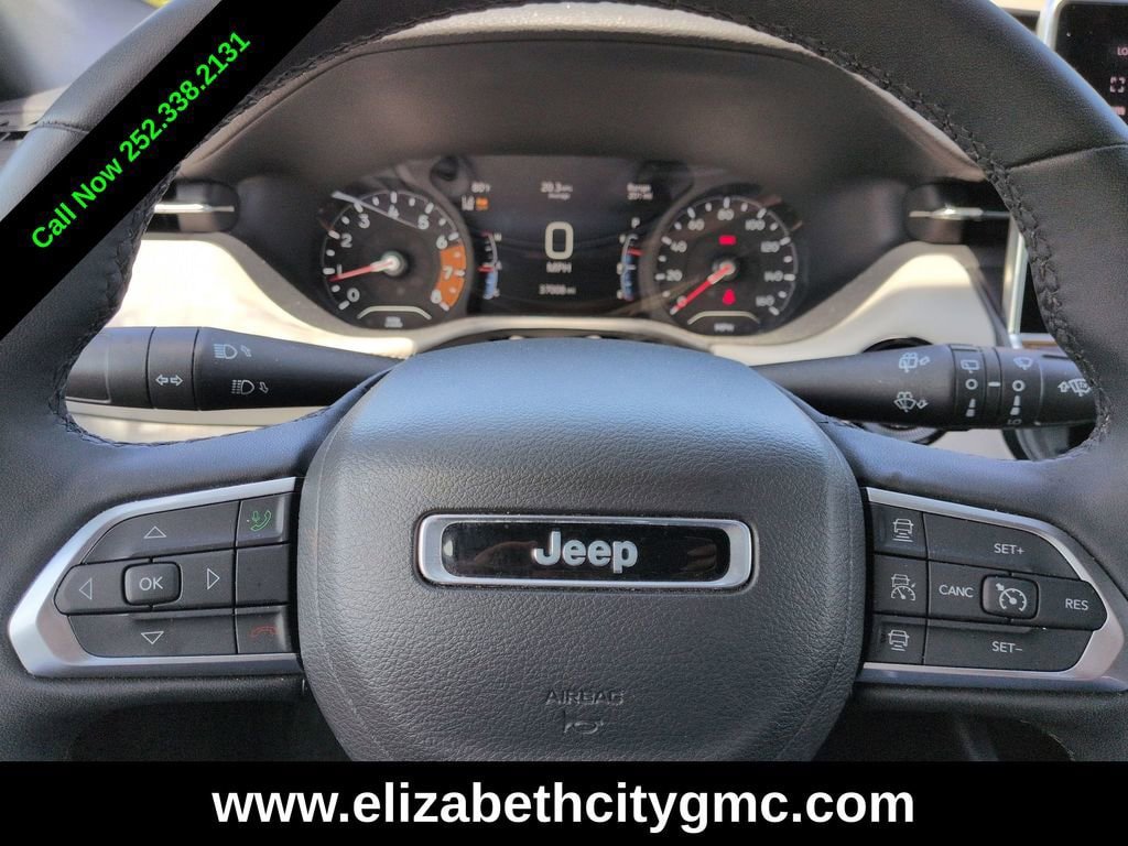 Used 2025 Jeep Compass Limited AWD/4WD image 24