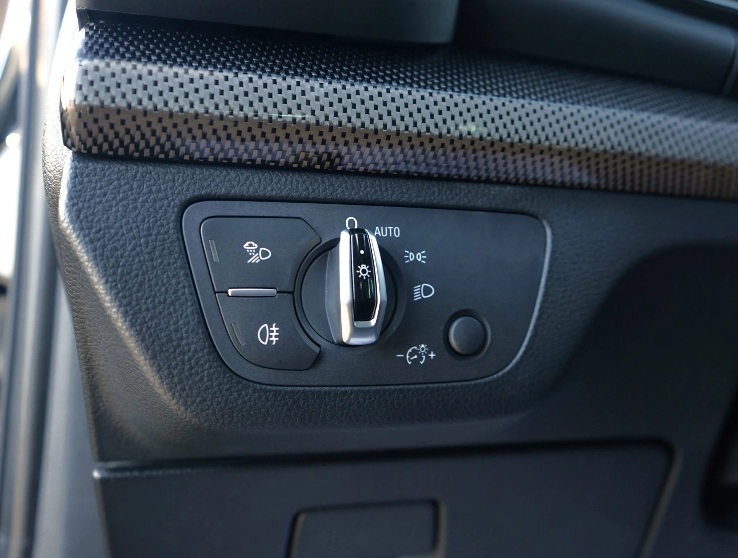 Used 2018 Audi SQ5 Premium Plus image 16