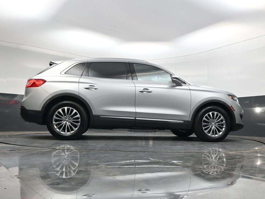 Used 2017 Lincoln MKX Select w/ Select Plus Package FWD image 29