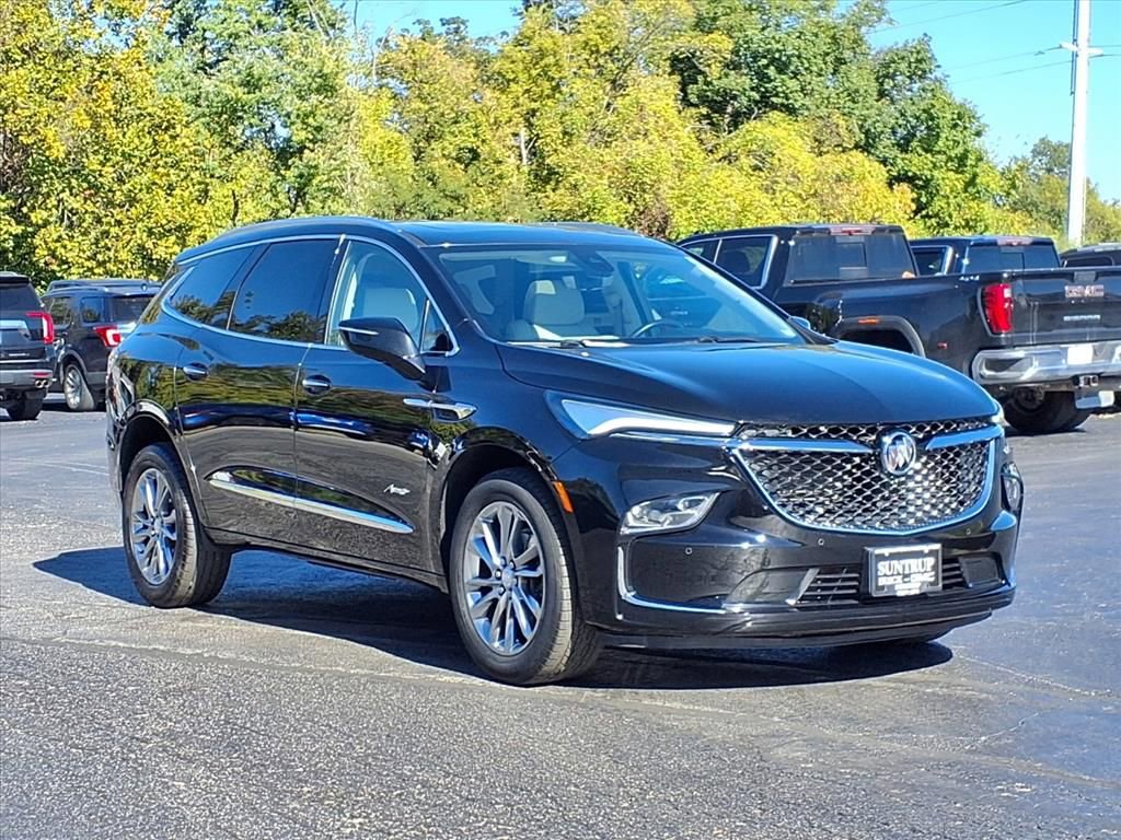 Used 2022 Buick Enclave Avenir w/ Avenir Technology Package image 2