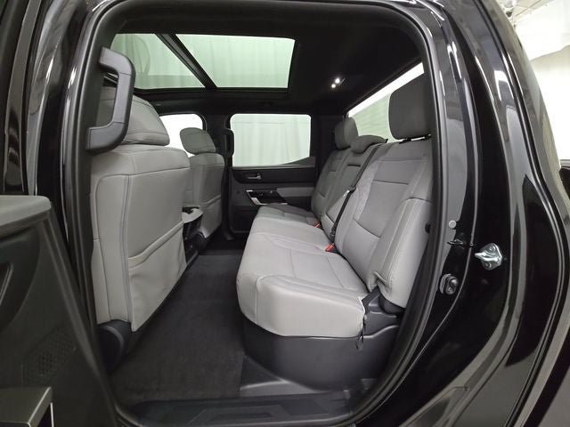 Used 2025 Toyota Tundra Limited AWD/4WD image 18