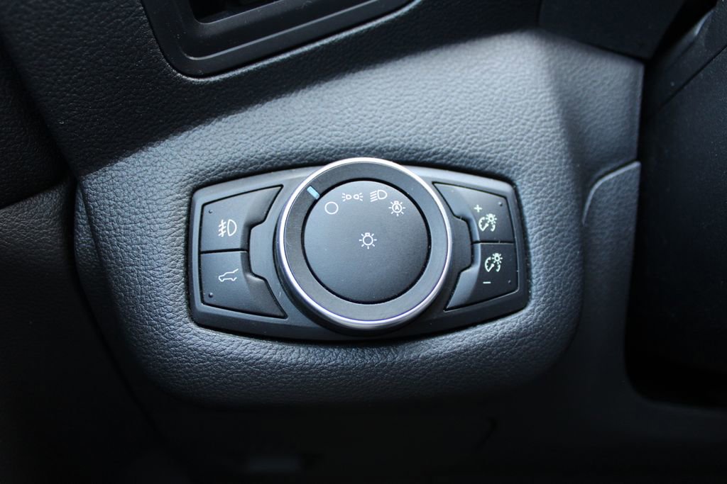 Used 2017 Ford Escape SE image 20