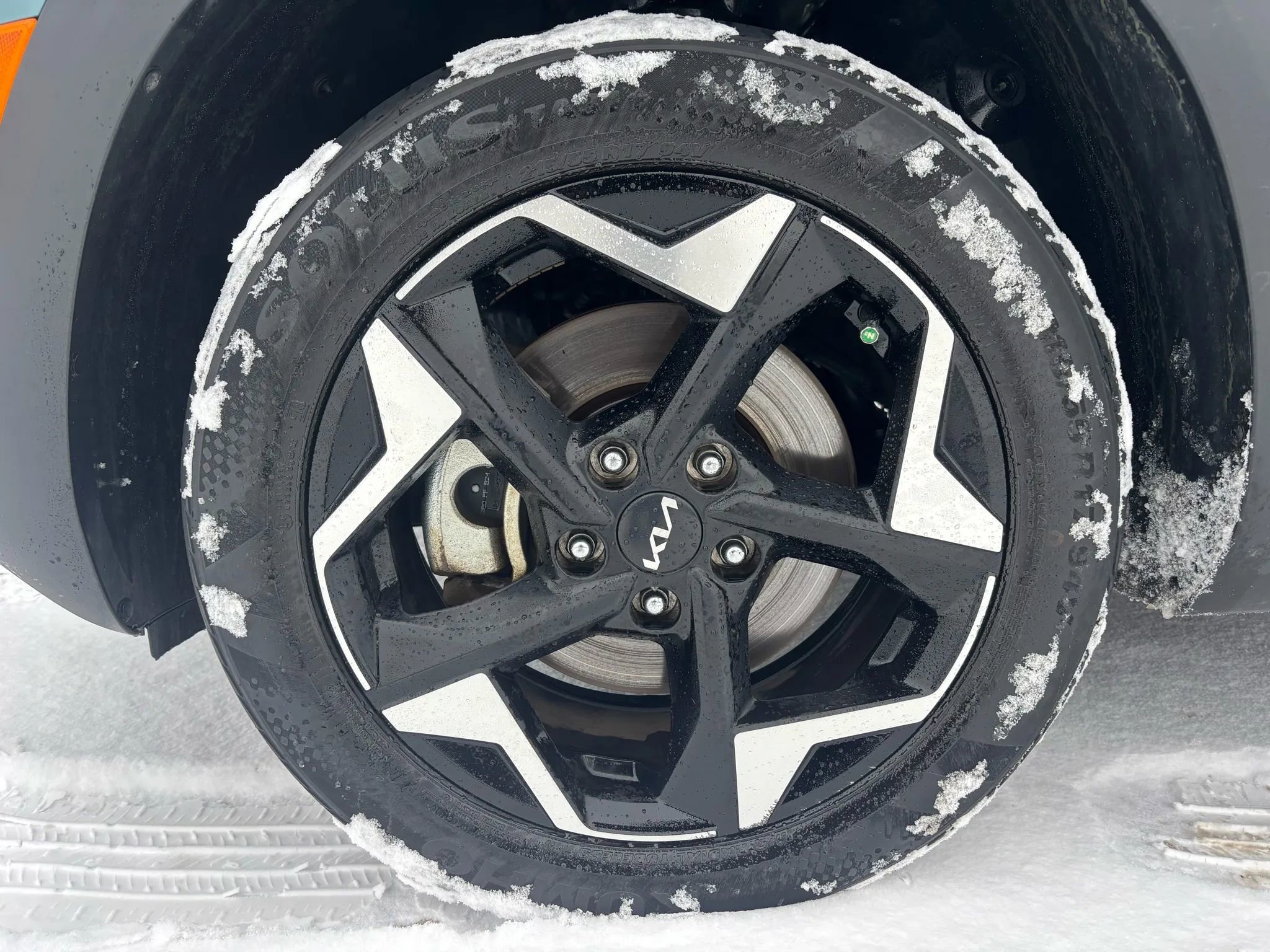 Used 2024 Kia Seltos EX image 12