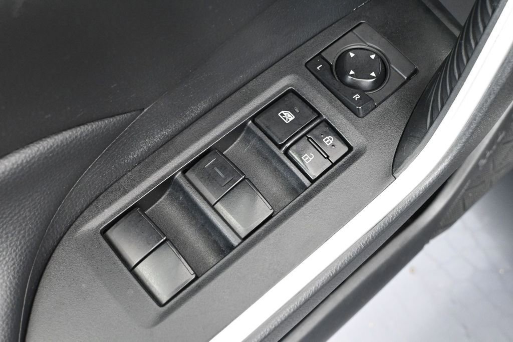 Used 2019 Toyota RAV4 LE w/ Carpet Mat Package AWD/4WD image 19