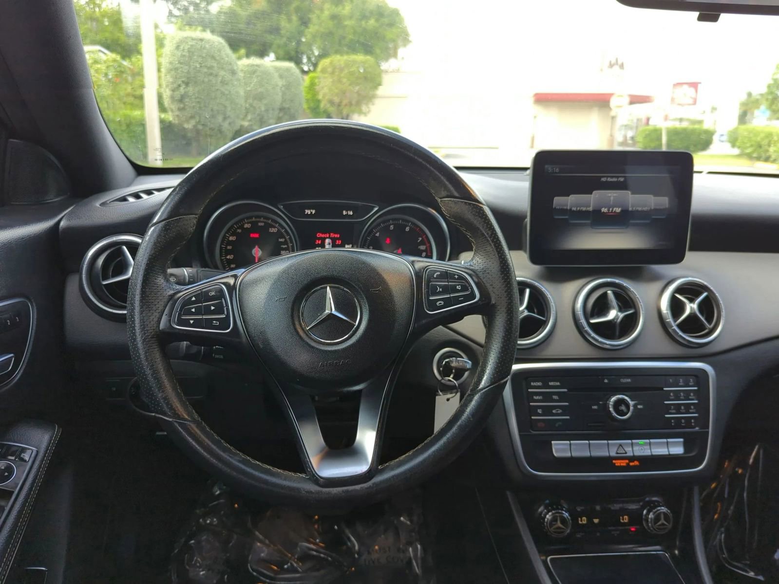 Used 2018 Mercedes-Benz CLA 250 image 13