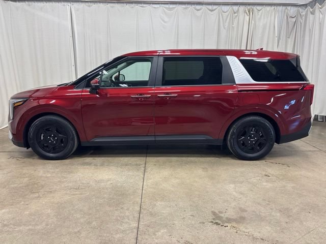 Used 2025 Kia Carnival FWD image 7