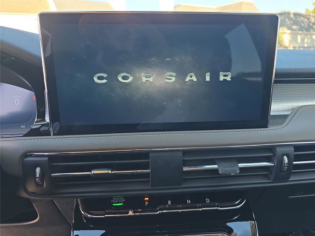 Used 2025 Lincoln Corsair Reserve w/ Jet Appearance Package image 21