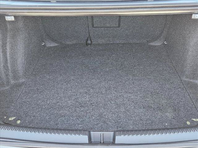 Used 2016 Volkswagen Jetta SE FWD image 6