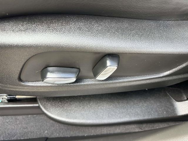 Used 2023 Cadillac XT6 Luxury image 18