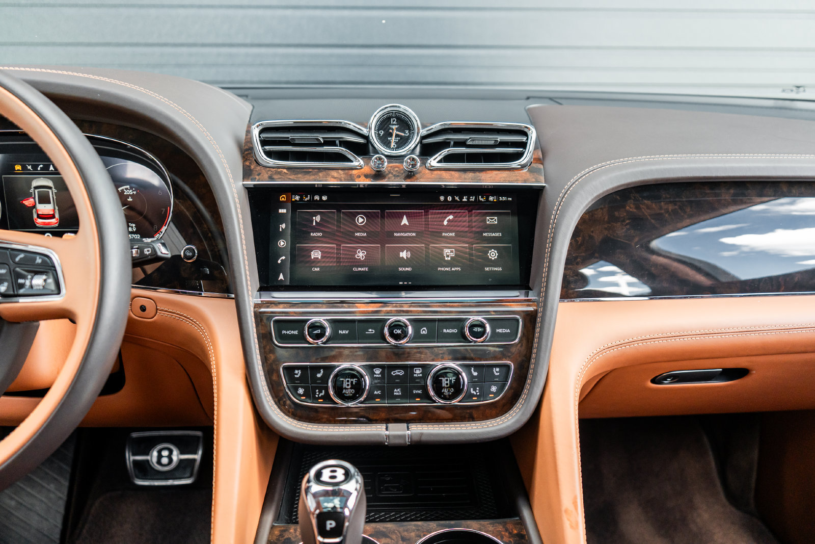 Certified 2022 Bentley Bentayga AWD/4WD image 33
