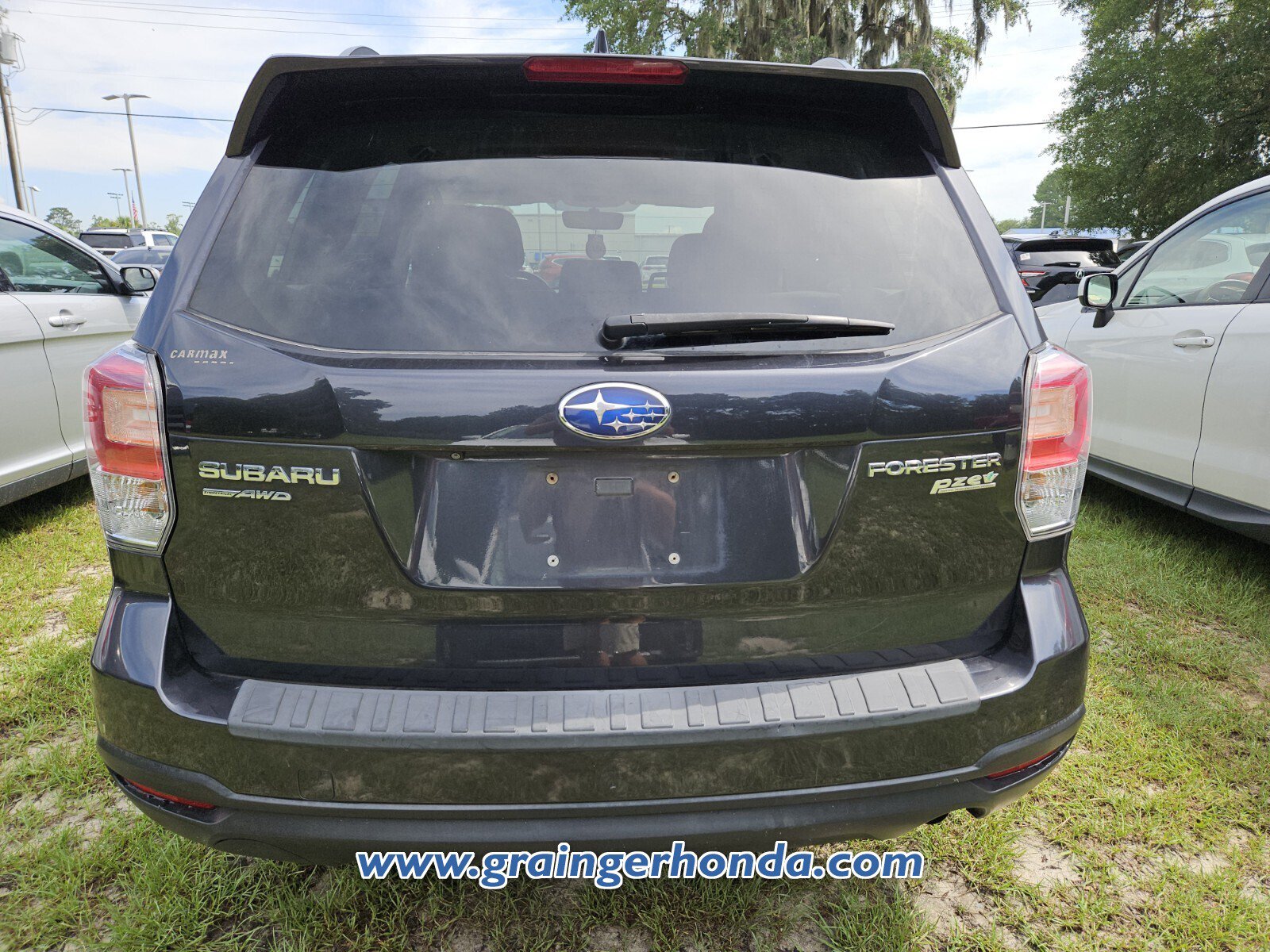 Used 2017 Subaru Forester 2.5i Premium w/ All-Weather Package AWD/4WD image 8