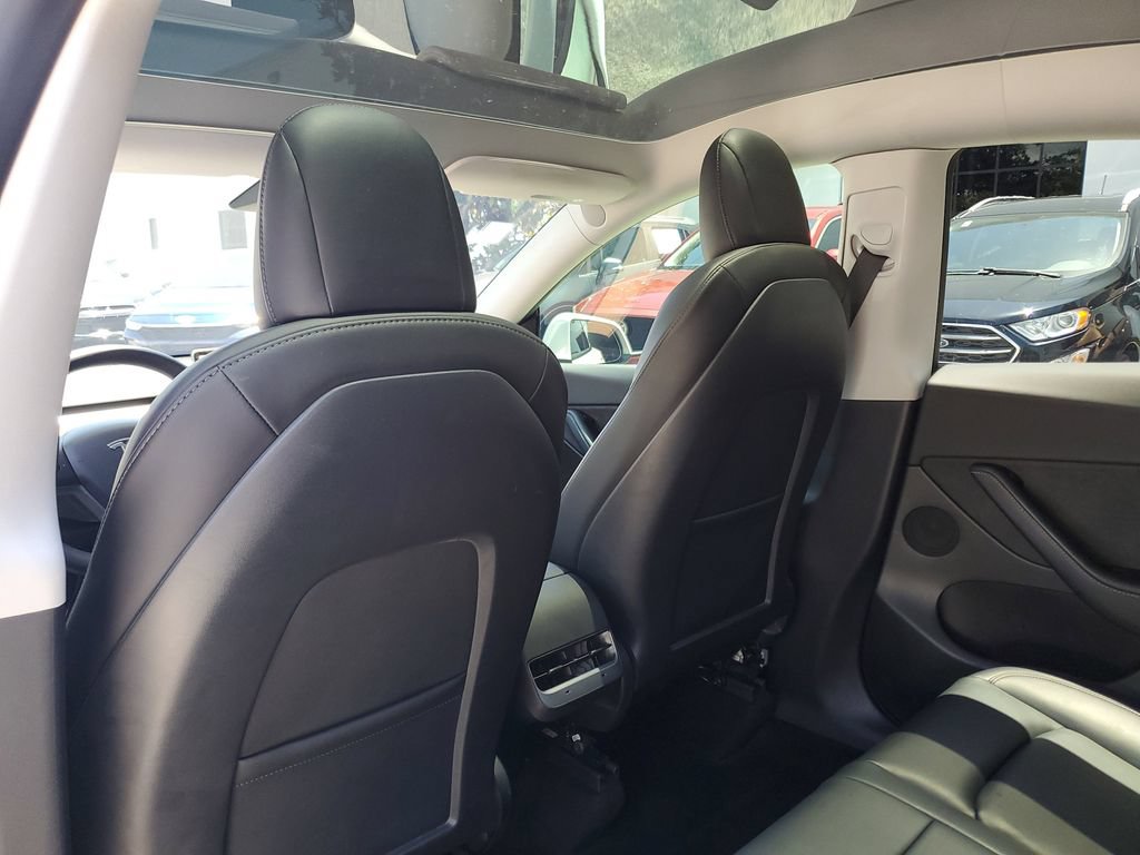 Used 2022 Tesla Model Y Long Range AWD/4WD image 13