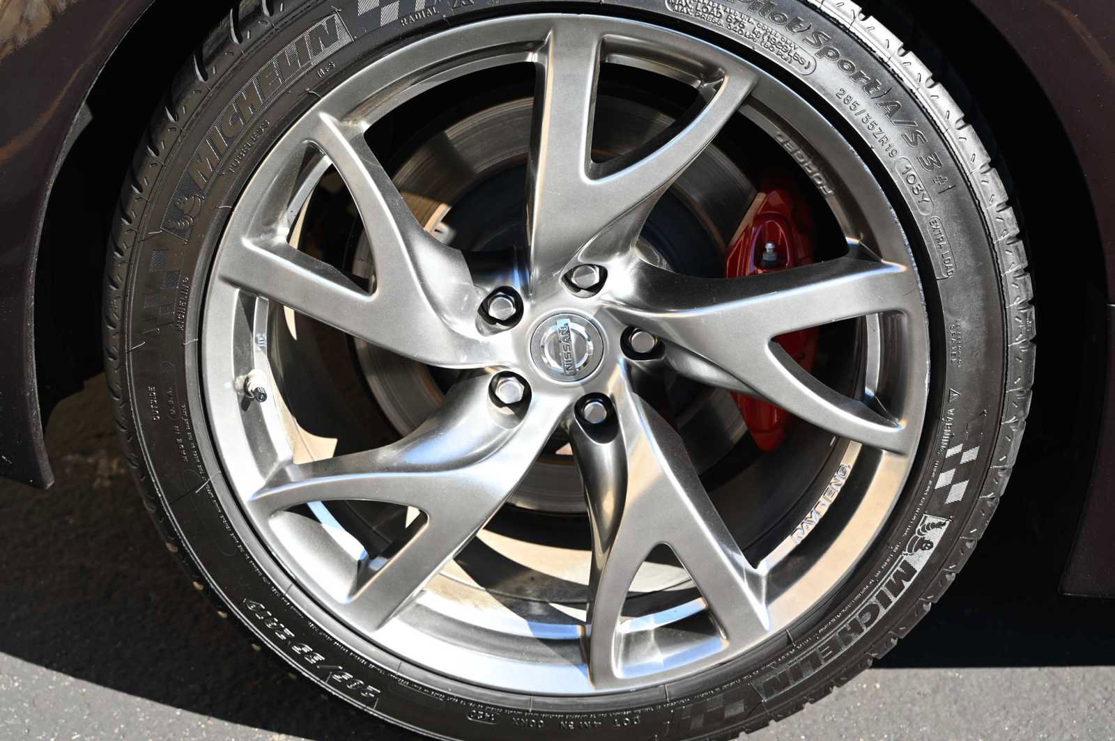 Used 2014 Nissan 370Z Touring w/ Sport Package image 15