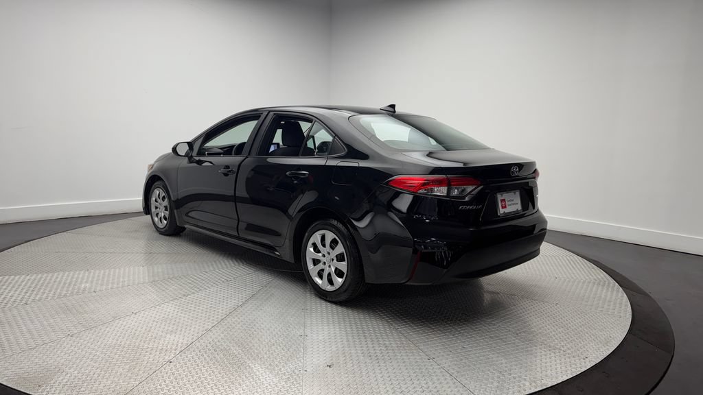 Used 2023 Toyota Corolla LE FWD image 27