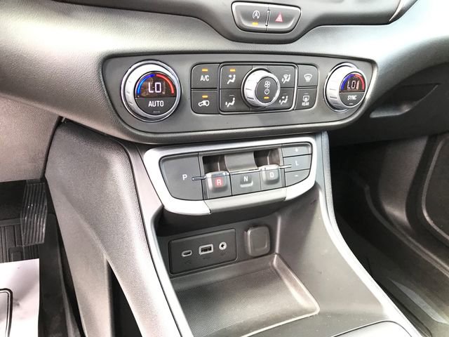 Used 2023 GMC Terrain SLE w/ Driver Convenience Package FWD image 13