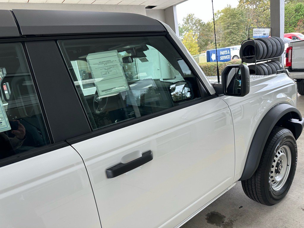 New 2025 Ford Bronco 4-Door AWD/4WD image 9