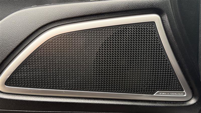 Used 2024 Kia Telluride EX w/ EX Captain's Chair Package image 12