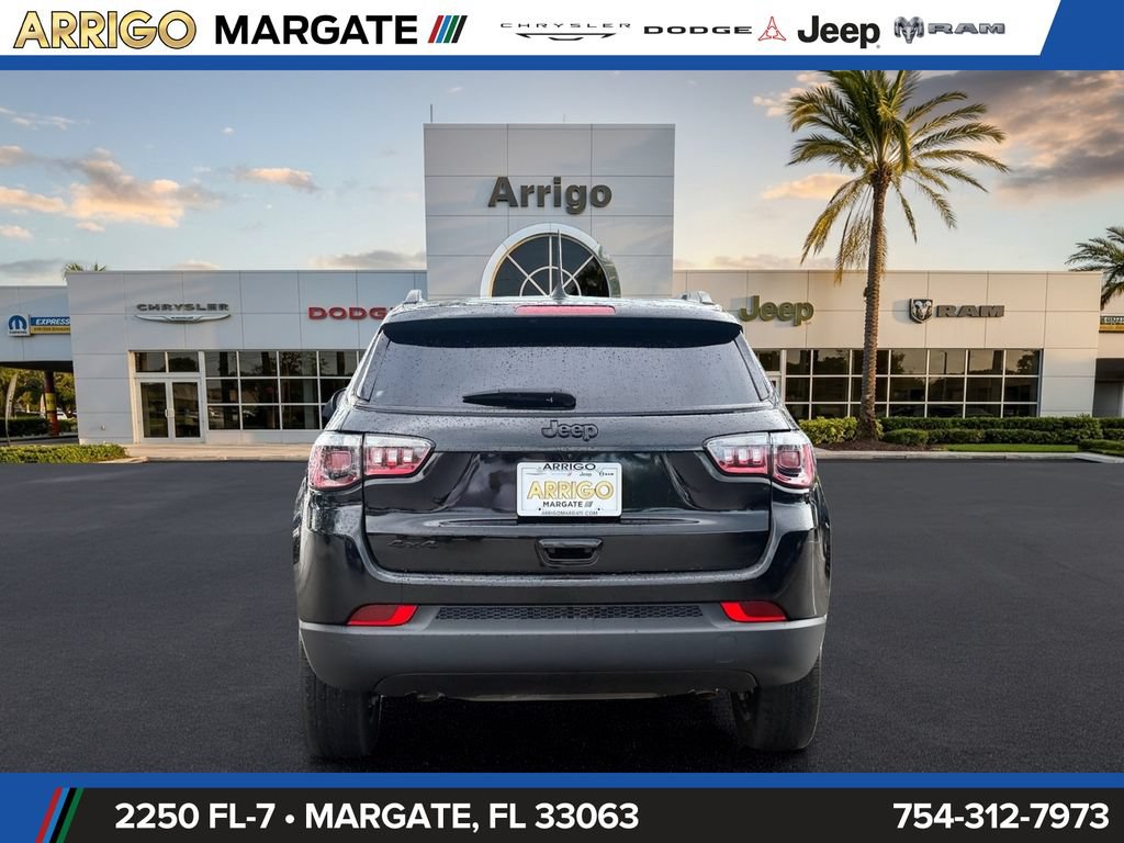 Used 2023 Jeep Compass Latitude AWD/4WD image 6
