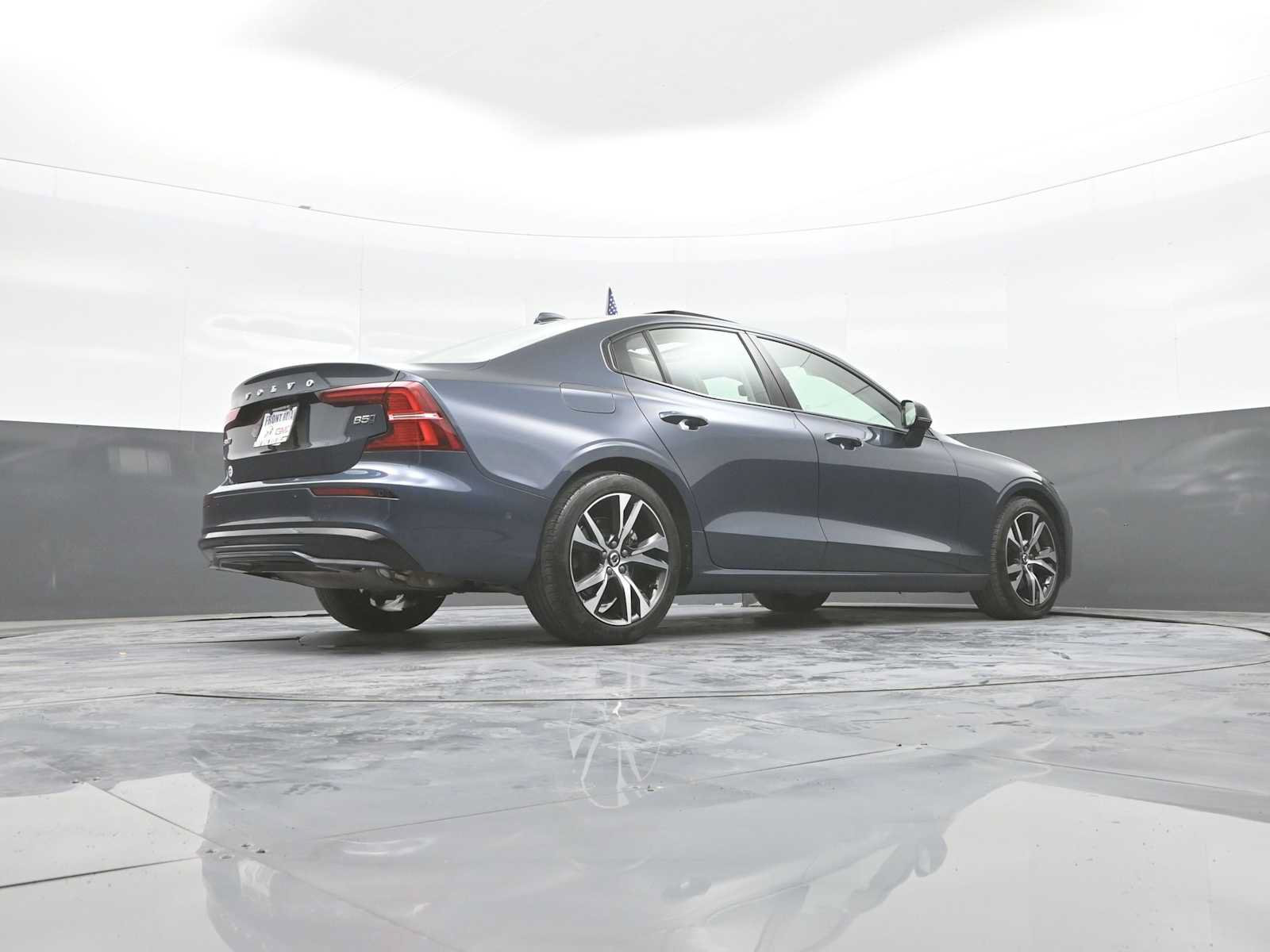 Used 2024 Volvo S60 B5 Plus AWD/4WD image 43