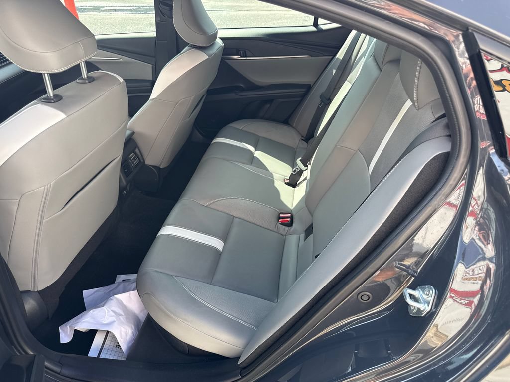 Used 2025 Toyota Camry SE w/ Convenience Package FWD image 11