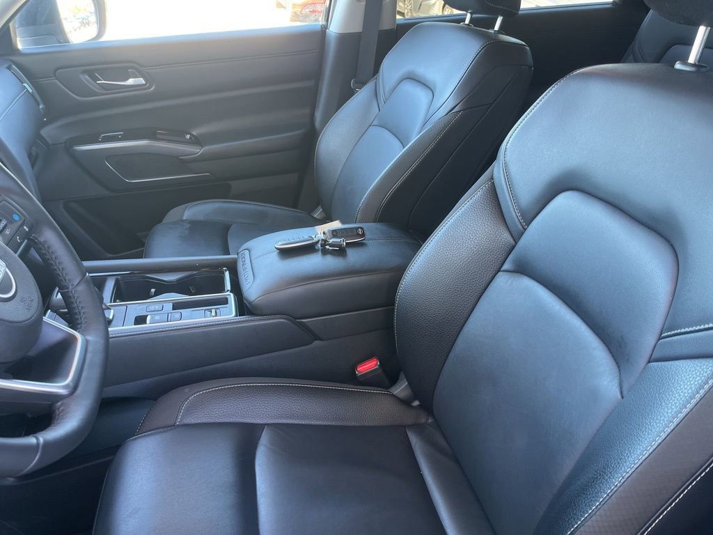 Used 2024 Nissan Pathfinder SL image 8