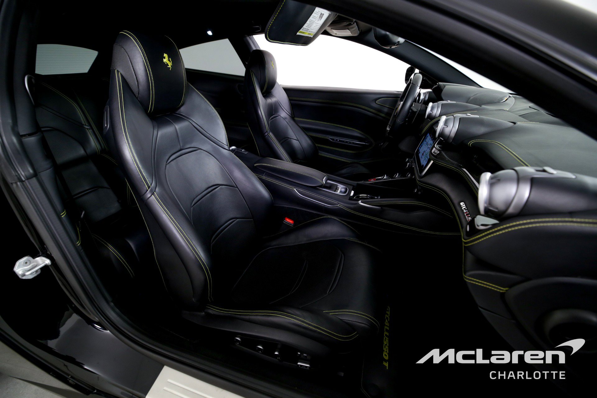 Used 2018 Ferrari GTC4Lusso T image 22