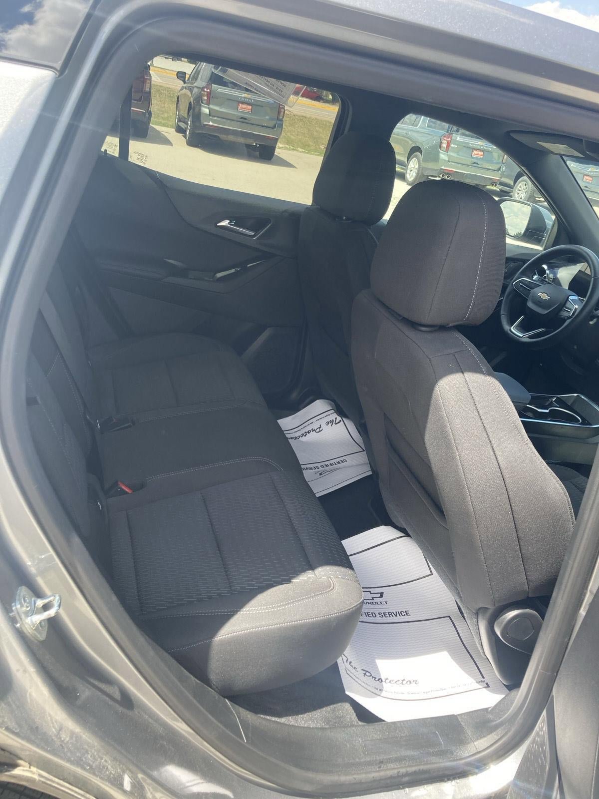 Used 2025 Chevrolet Equinox LT AWD/4WD image 28