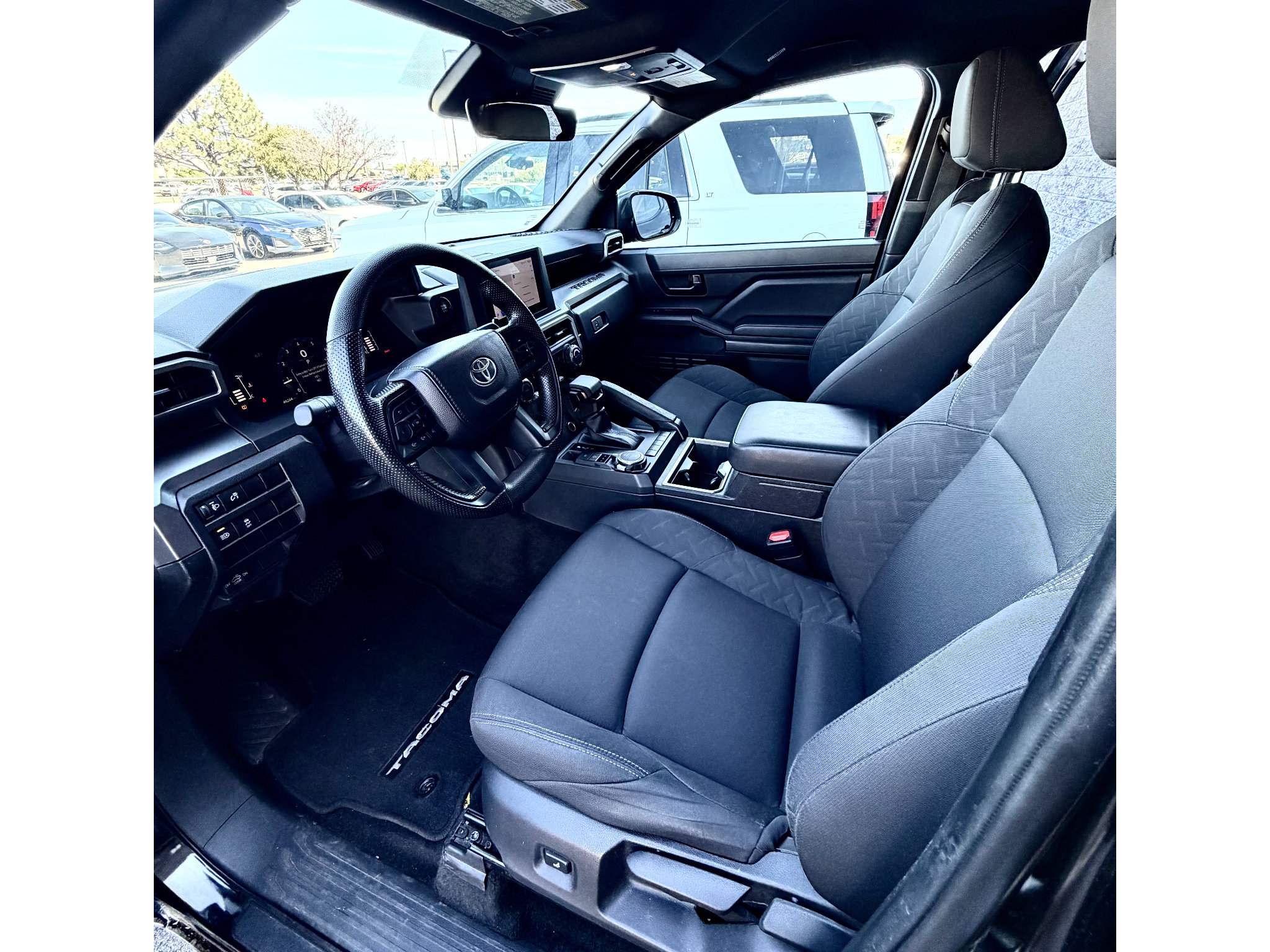 Used 2024 Toyota Tacoma SR5 AWD/4WD image 15