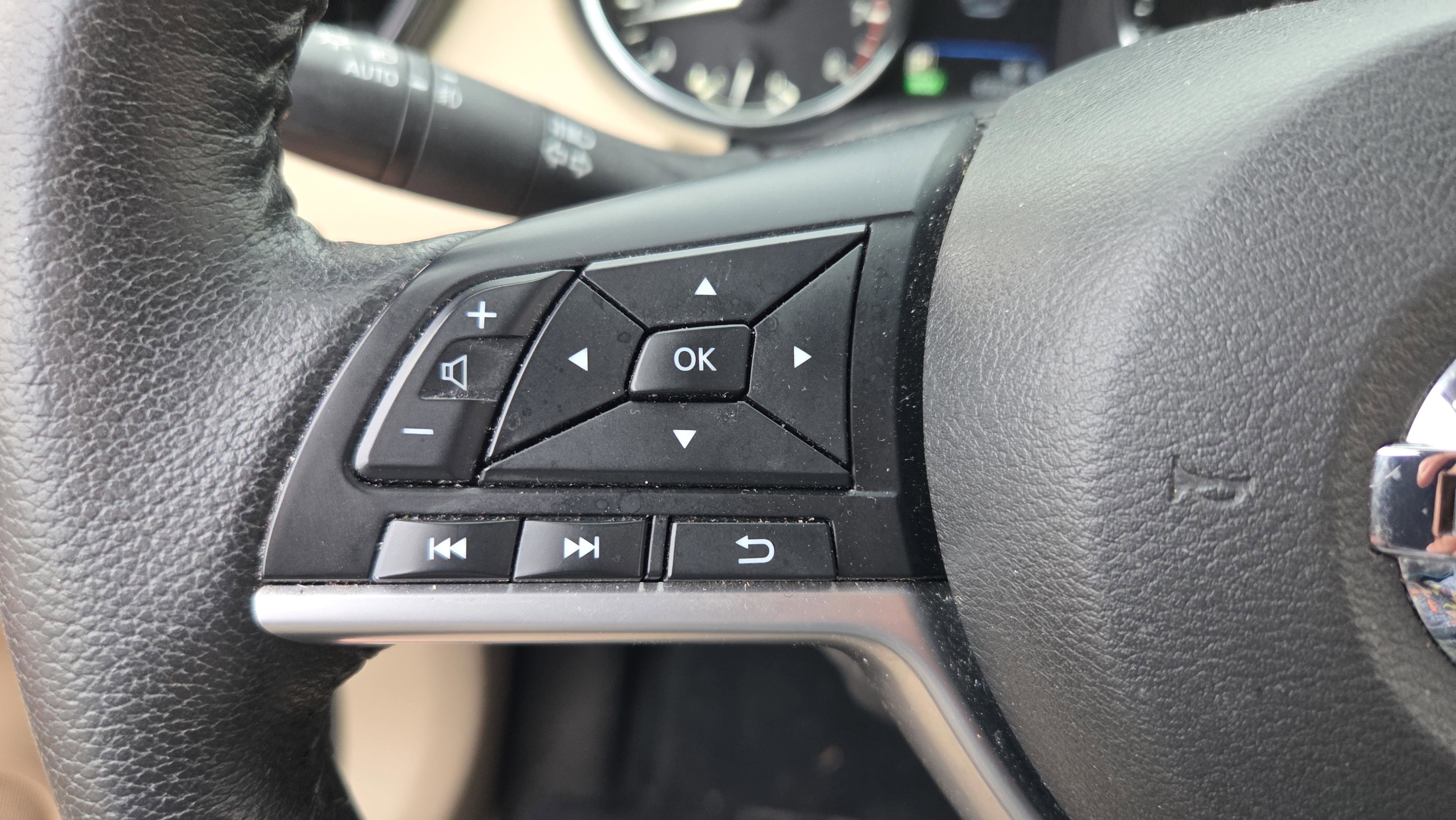 Used 2019 Nissan Rogue SL image 28