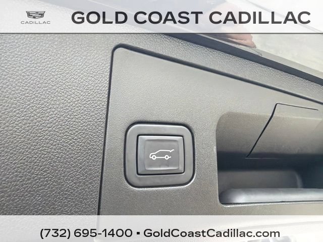 Used 2024 Cadillac XT4 Luxury w/ Cold Weather Package AWD/4WD image 14