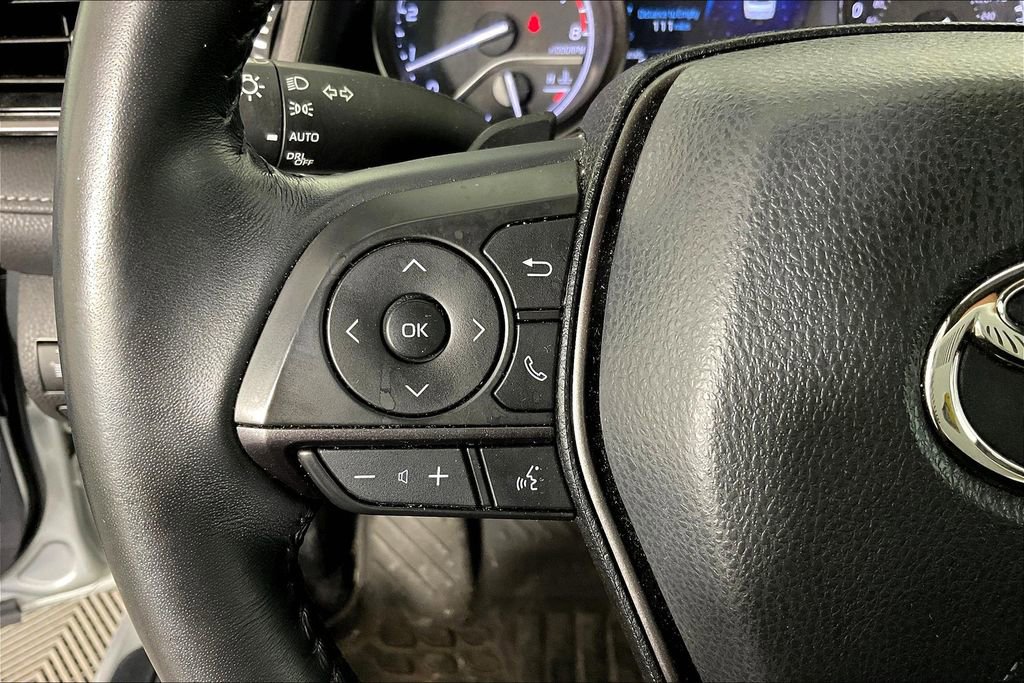Used 2022 Toyota Camry SE image 26