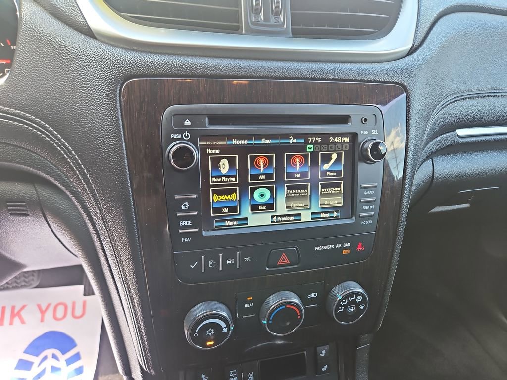 Used 2017 Chevrolet Traverse LT w/ Style and Technology Package FWD image 19