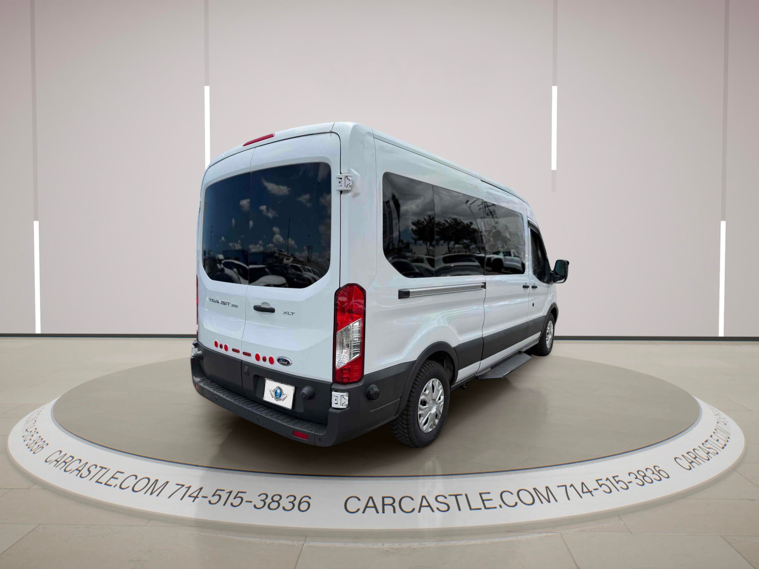 Used 2017 Ford Transit 350 XLT RWD image 7