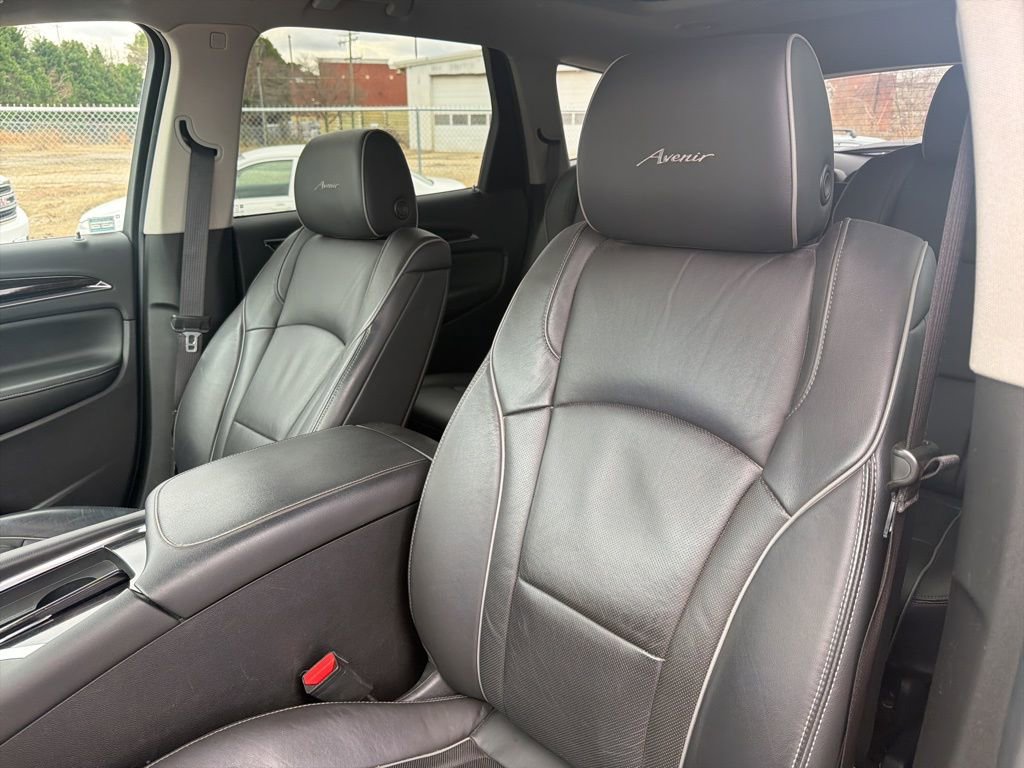 Used 2021 Buick Enclave Avenir w/ Avenir Technology Package image 21