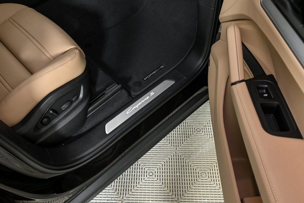 New 2025 Porsche Cayenne S image 26