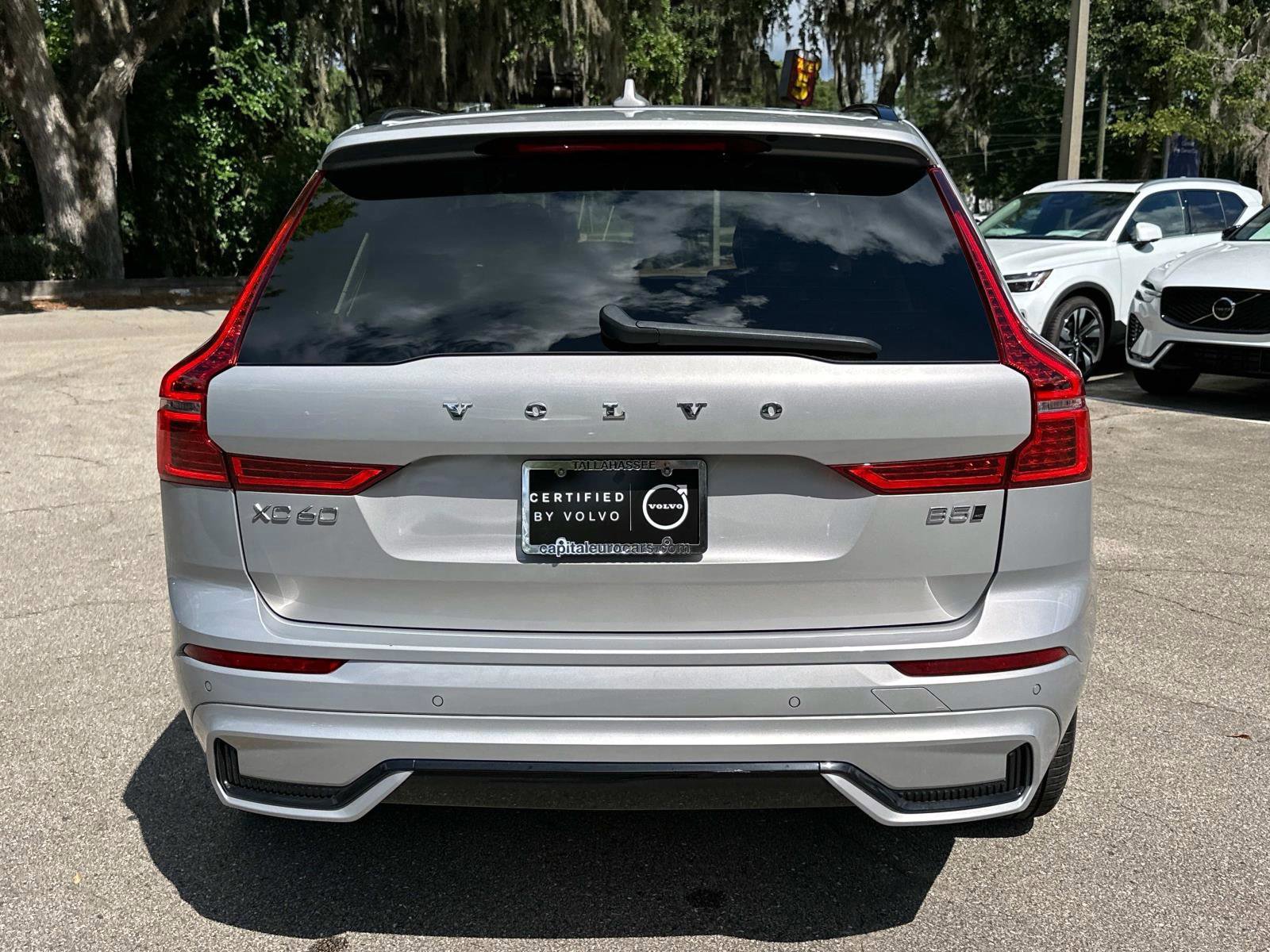Certified 2025 Volvo XC60 B5 Plus image 4
