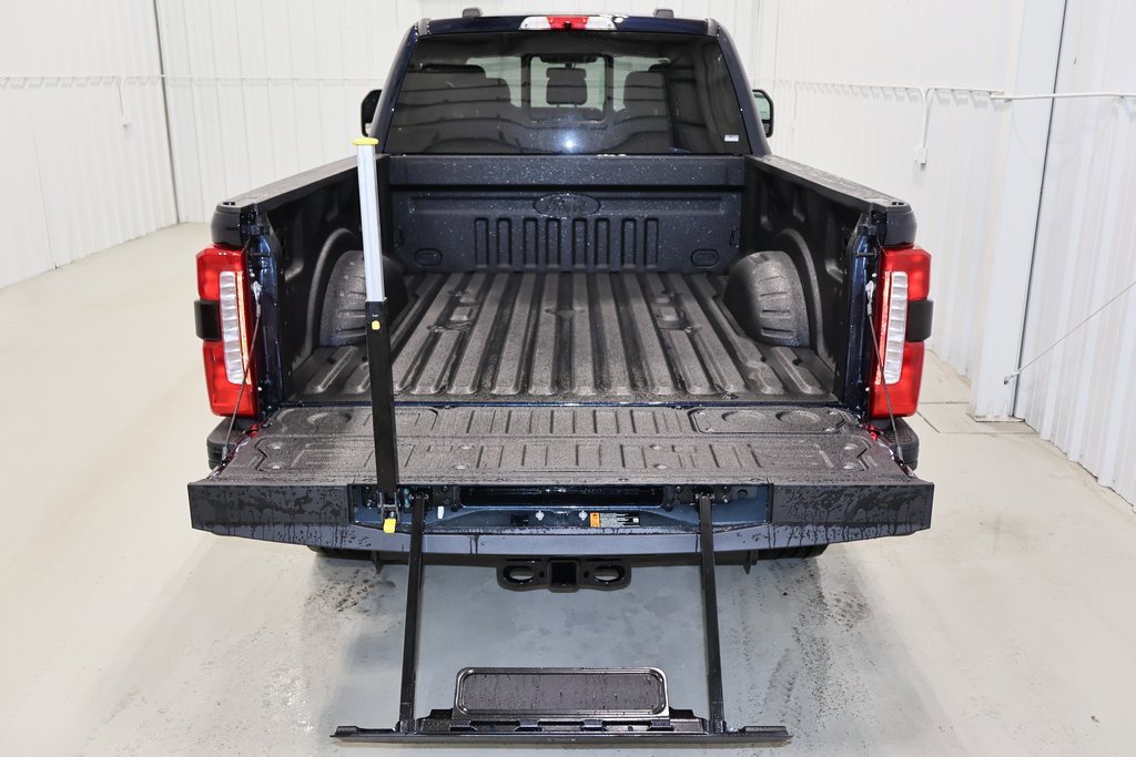 New 2025 Ford F350 Lariat w/ Lariat Ultimate Package image 31