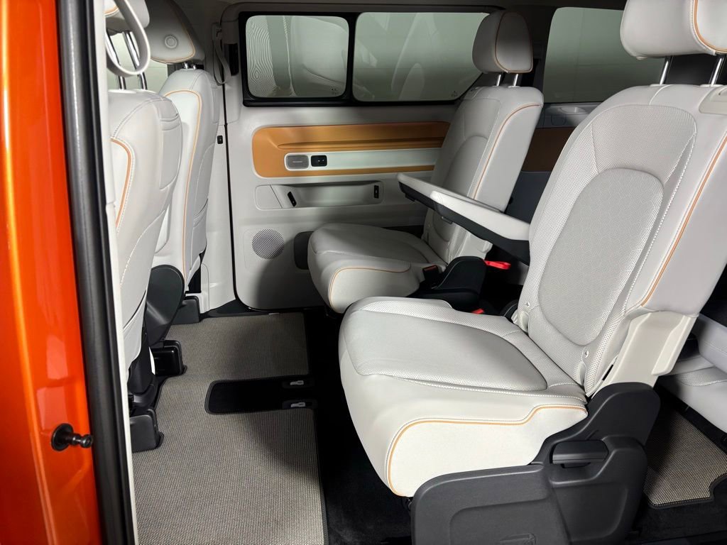 New 2025 Volkswagen ID. Buzz 1st Edition image 10