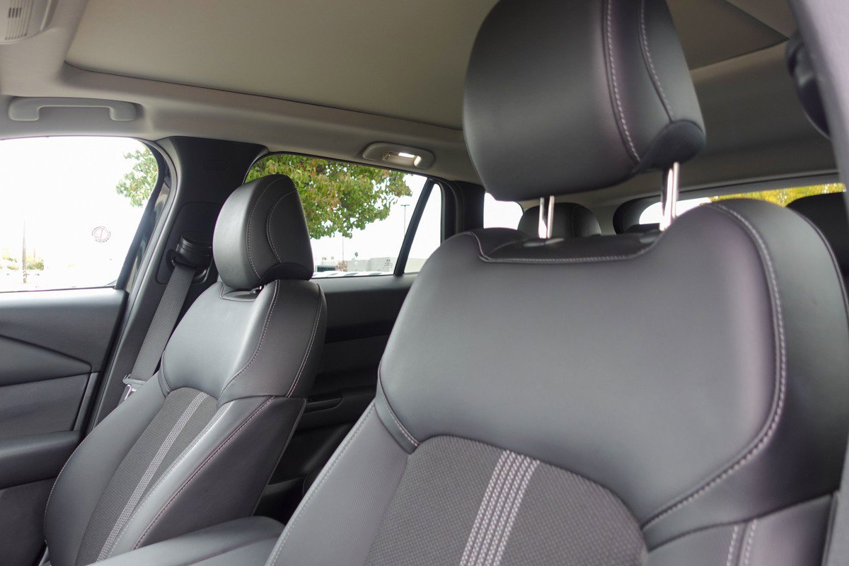 Certified 2025 MAZDA CX-50 AWD 2.5 S w/ Premium Package image 10